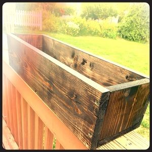 Planter box